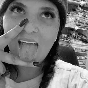 Meet your Posher, Elle